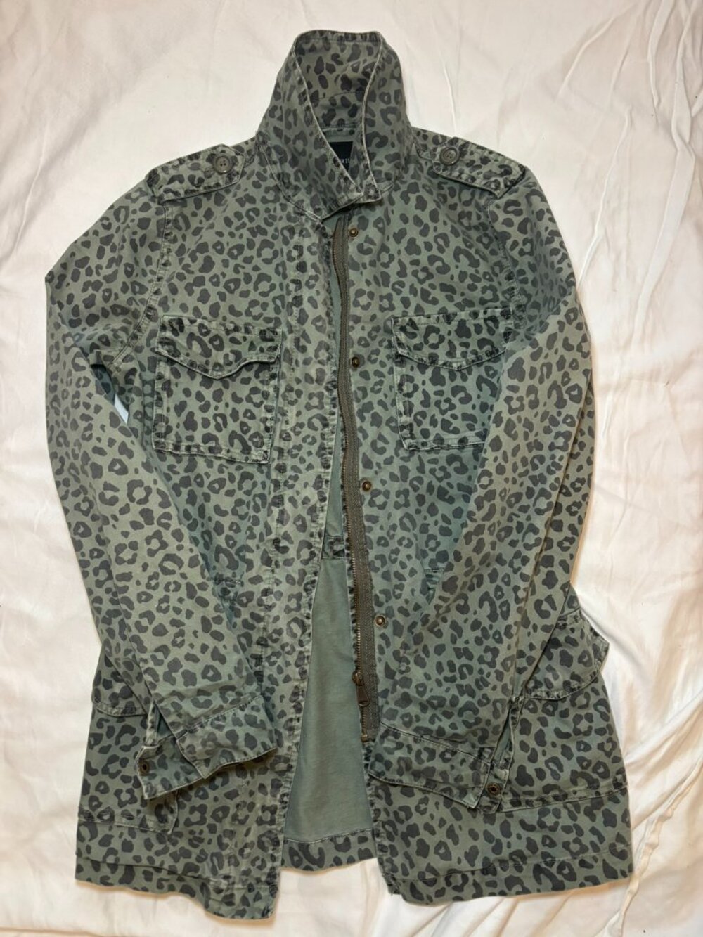 F21 Women’s Sz Small Leopard Print Utility Jacket Green Military Cargo Zip Up